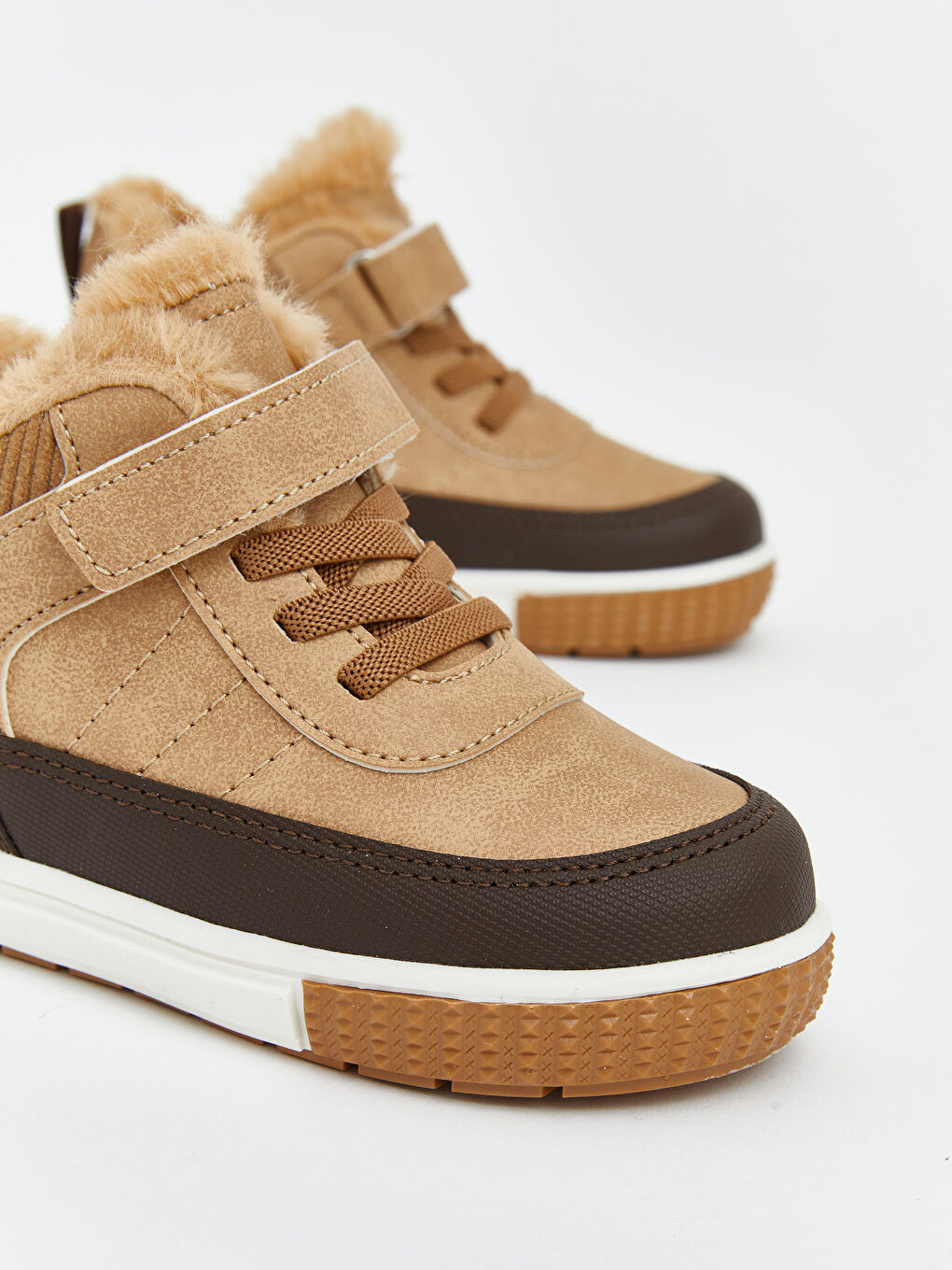 Kahverengi İçi Kürklü Kız Bebek Bot-2