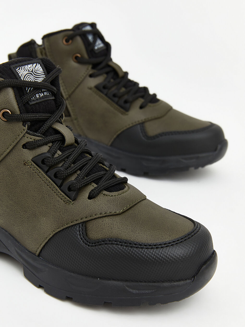 Haki Bağcıklı Erkek Çocuk Bot-2