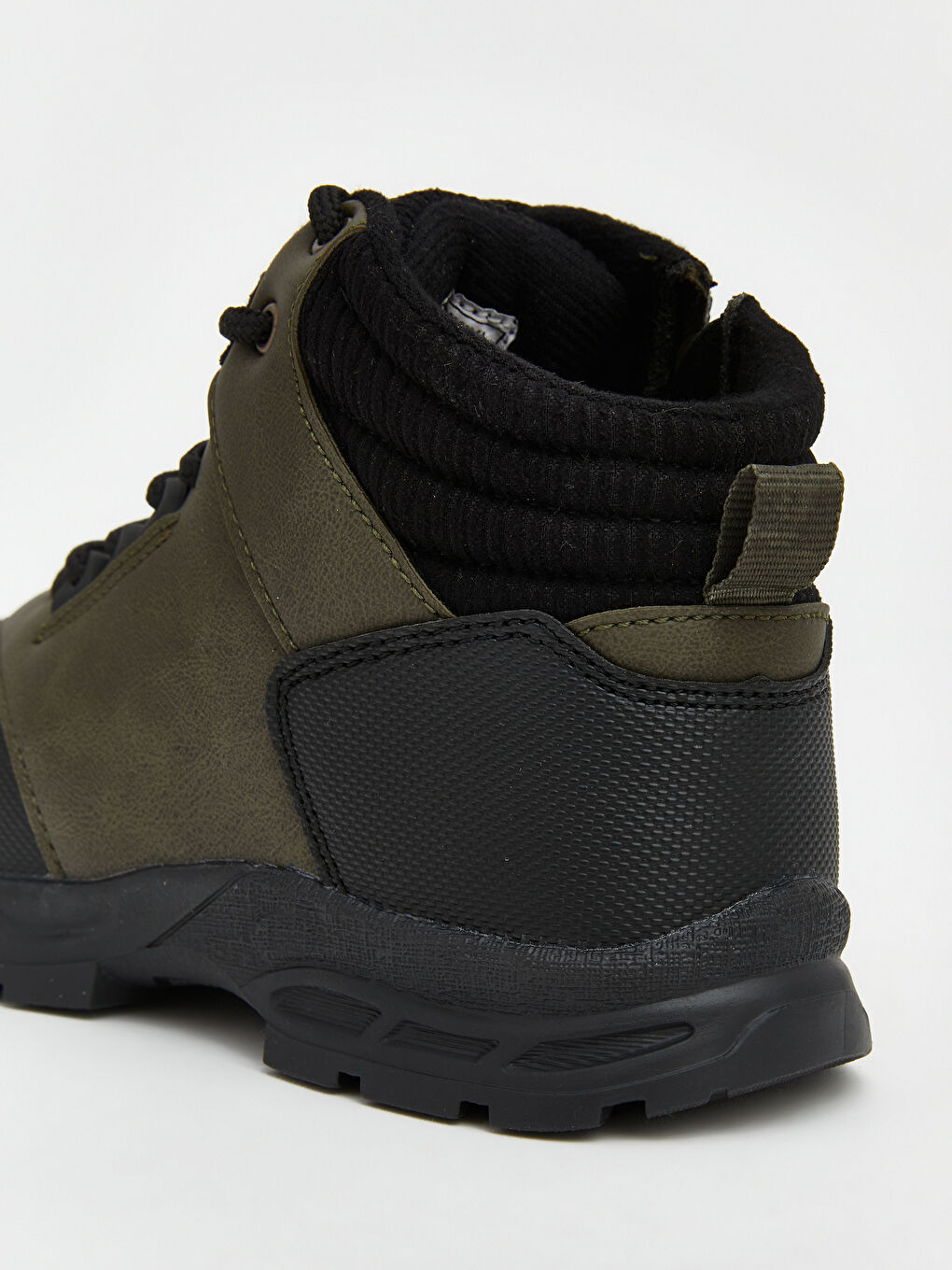 Haki Bağcıklı Erkek Çocuk Bot-5