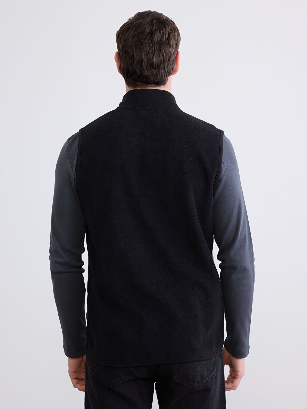 Siyah Standart Fit Dik Yaka Erkek Polar Yelek-3