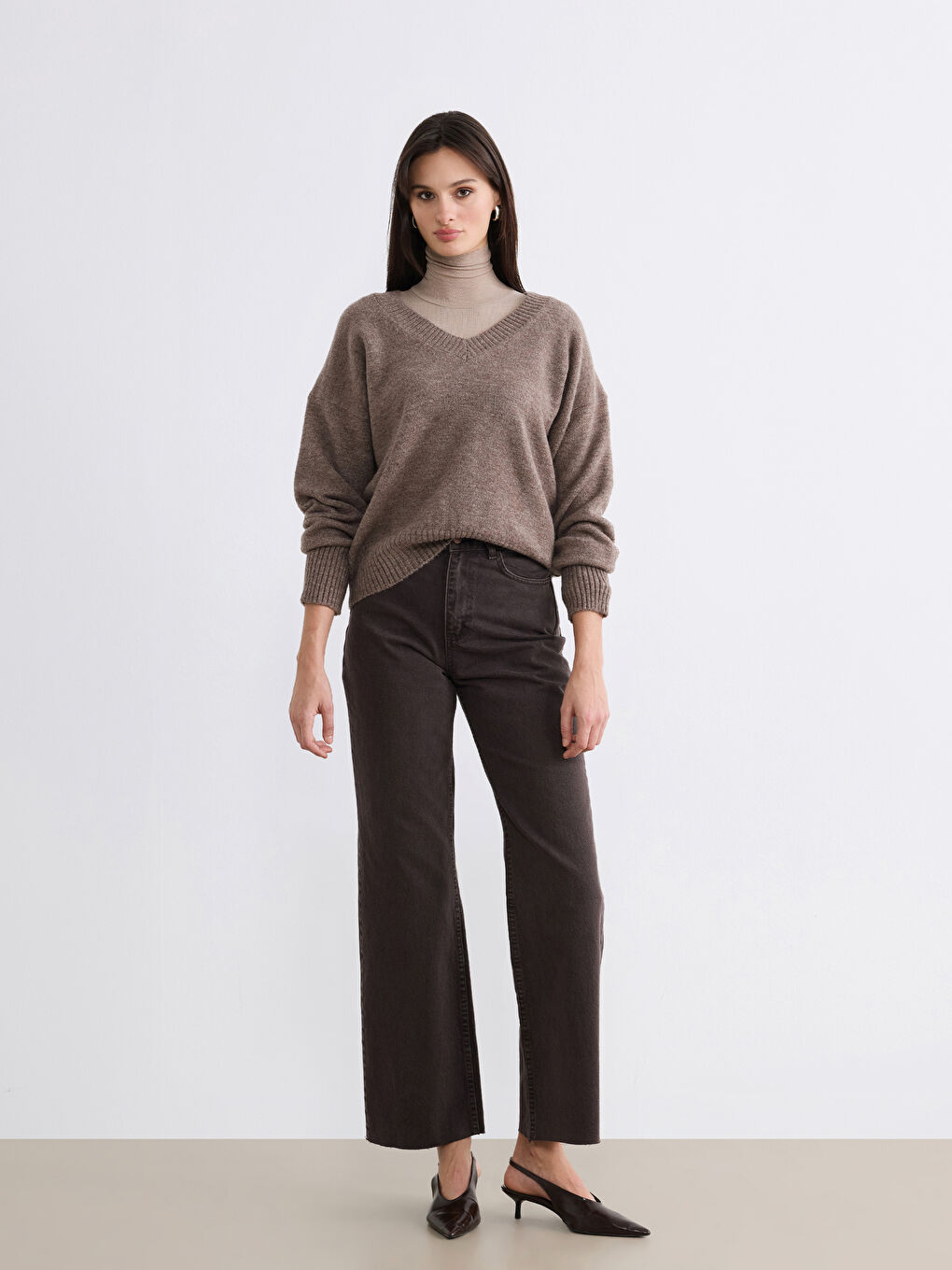 Bej V Yaka Oversize Kadın Triko Kazak	-1