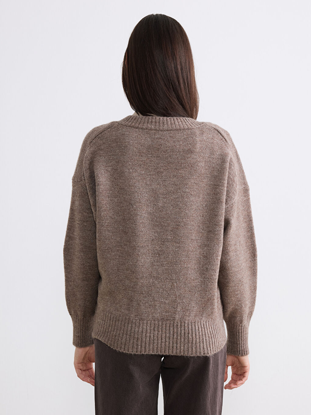 Bej V Yaka Oversize Kadın Triko Kazak	-3