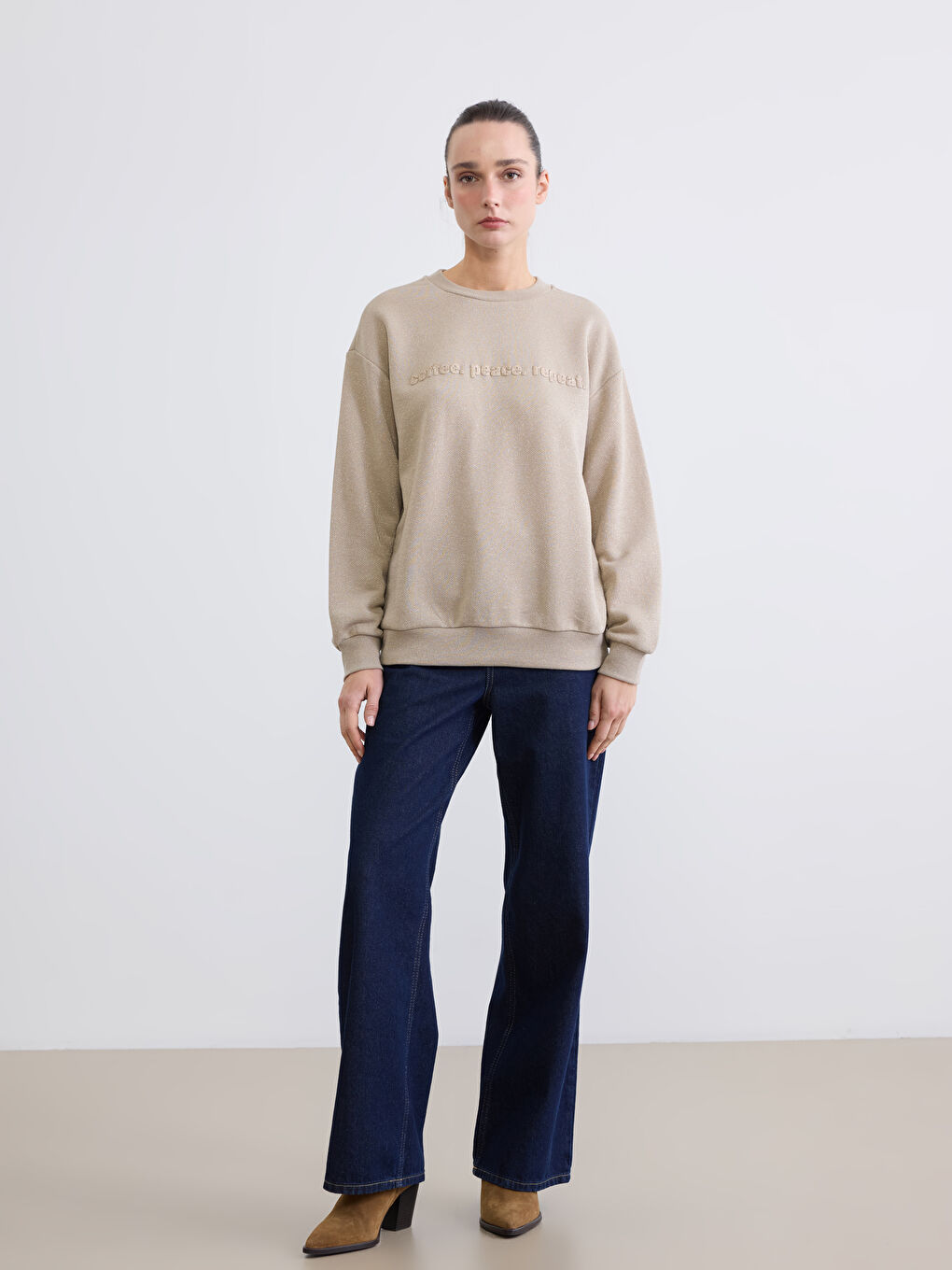 Bej Bisiklet Yaka Baskılı Kadın Kalın Sweatshirt-1