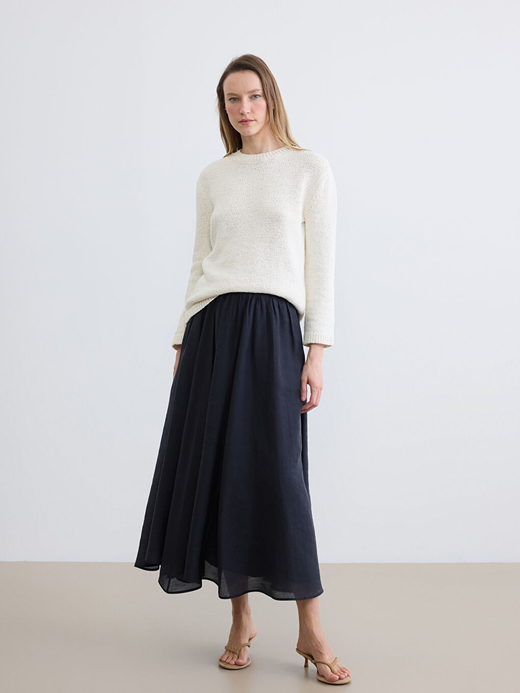 Ekru Regular Fit Bisiklet Yaka Kadın Triko Kazak-1