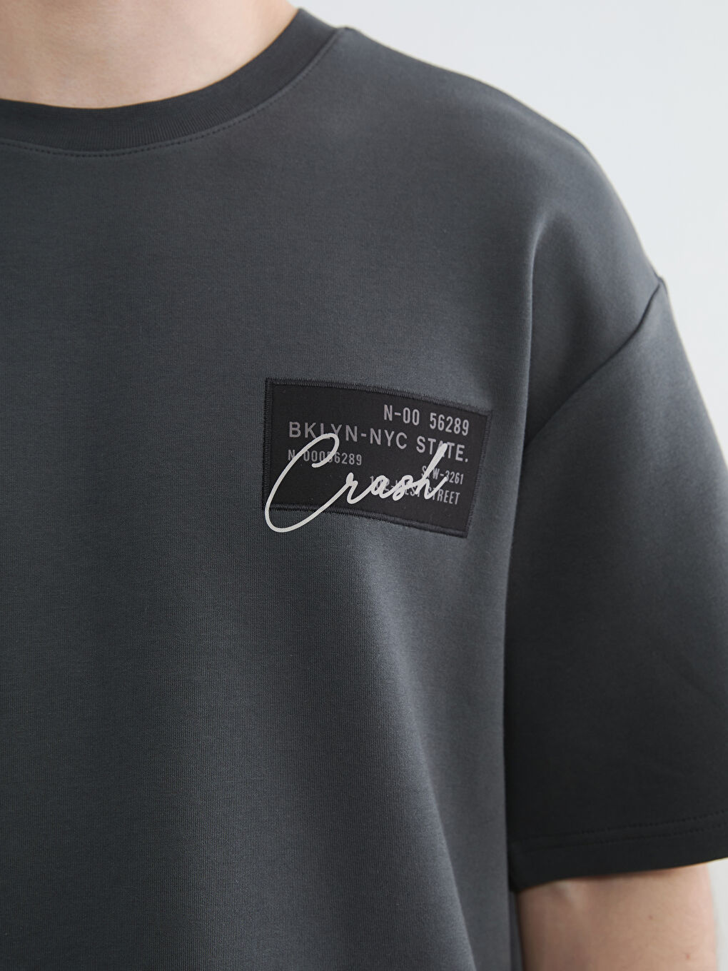 Antrasit Loose Fit NYC Baskılı Erkek Tişört-2