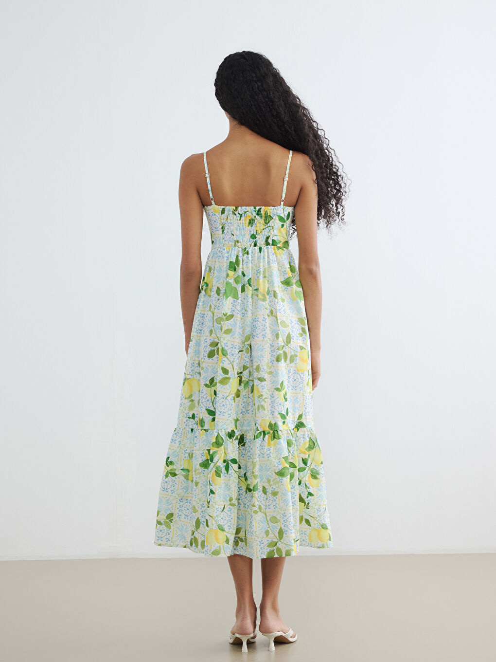 Slojevita haljina sa bretelama sa limun dezenom-3