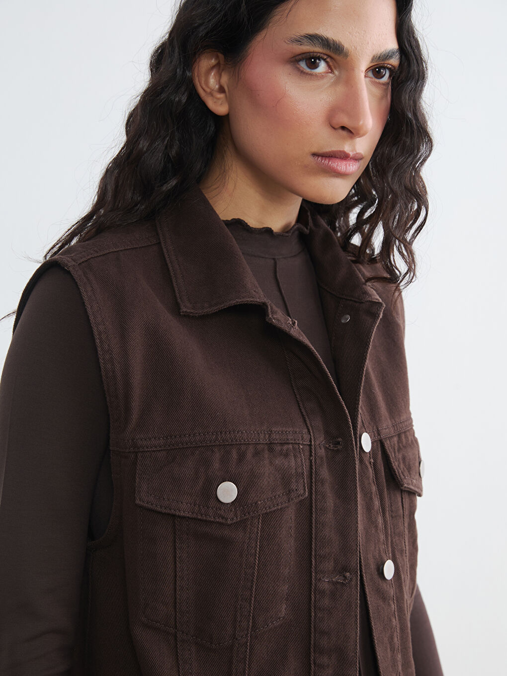 Kahverengi Gömlek Yaka Kadın Jean Yelek-2