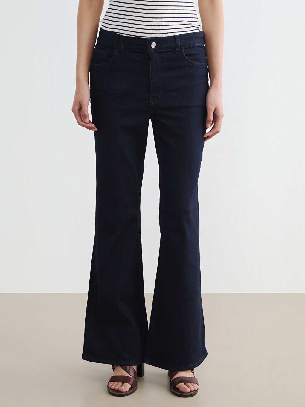 Siyah Yüksek Bel Flare Kadın Jean Pantolon-1