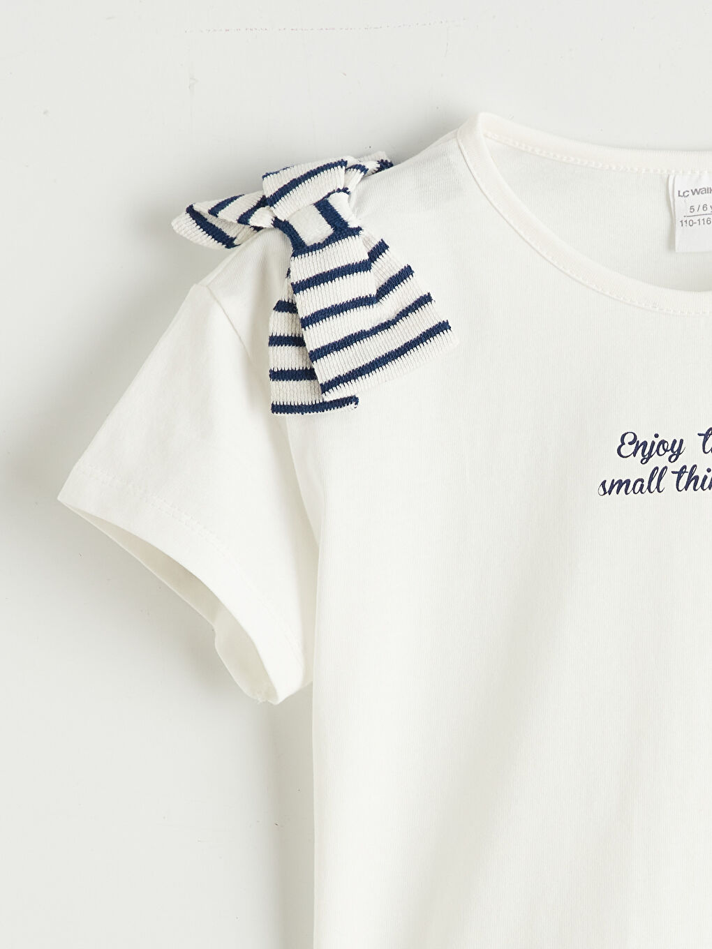 تيشيرت مطبوع للبنات وسروال مخطط-8