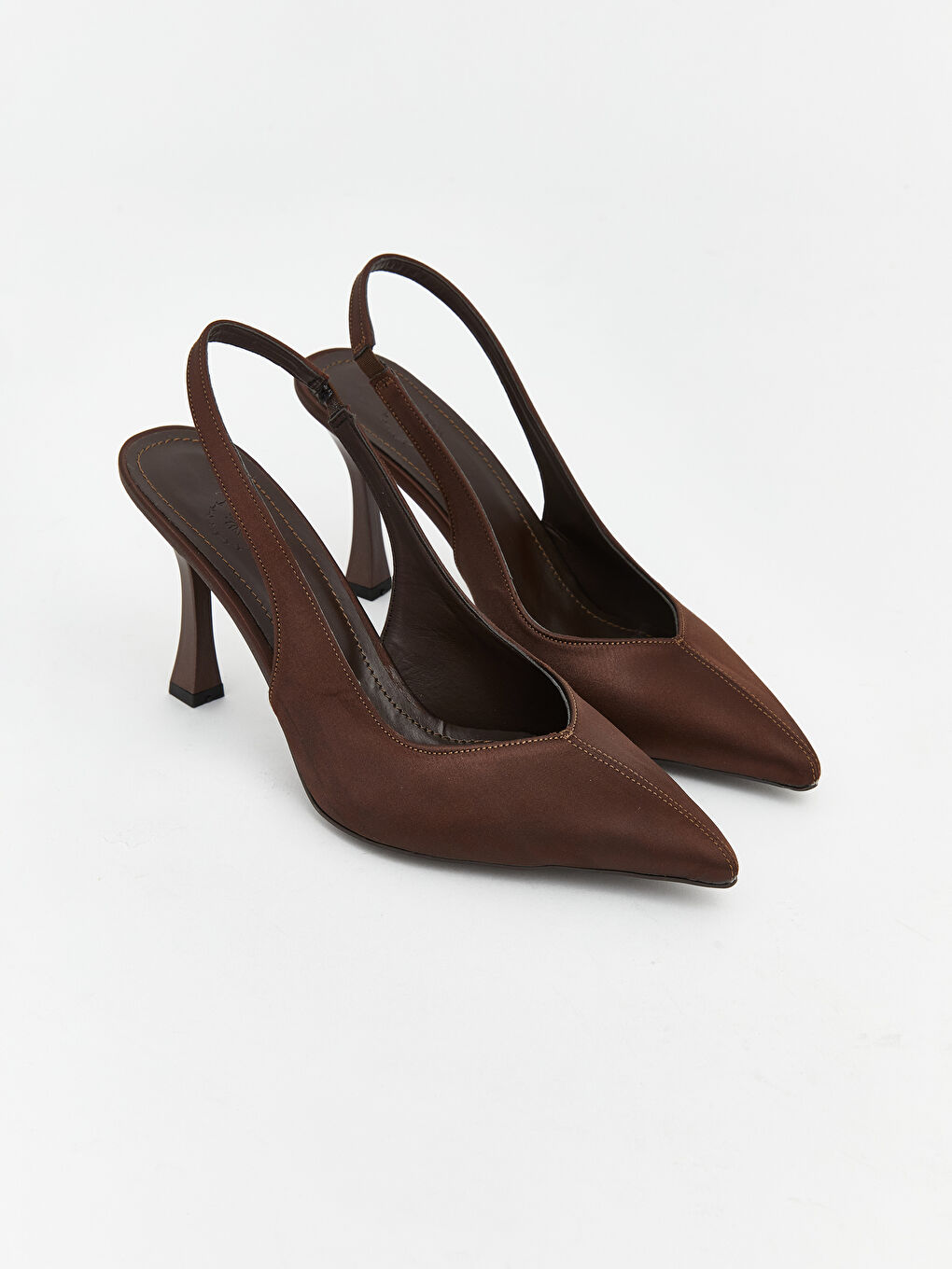 Kahverengi Sivri Burun Kadın Topuklu Ayakkabı
