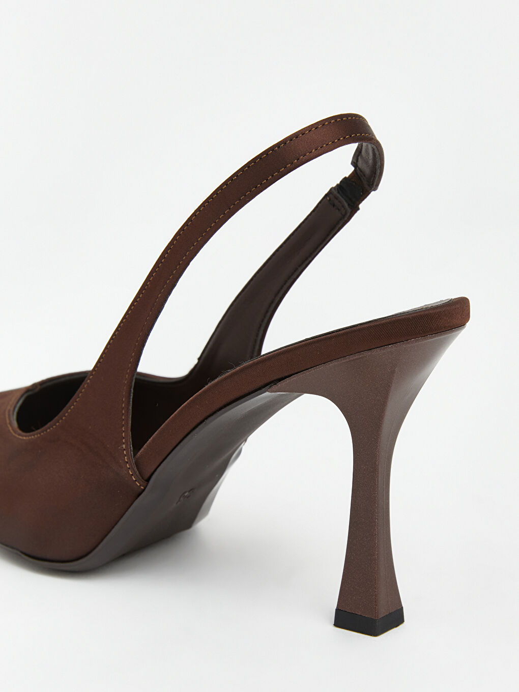Kahverengi Sivri Burun Kadın Topuklu Ayakkabı-4