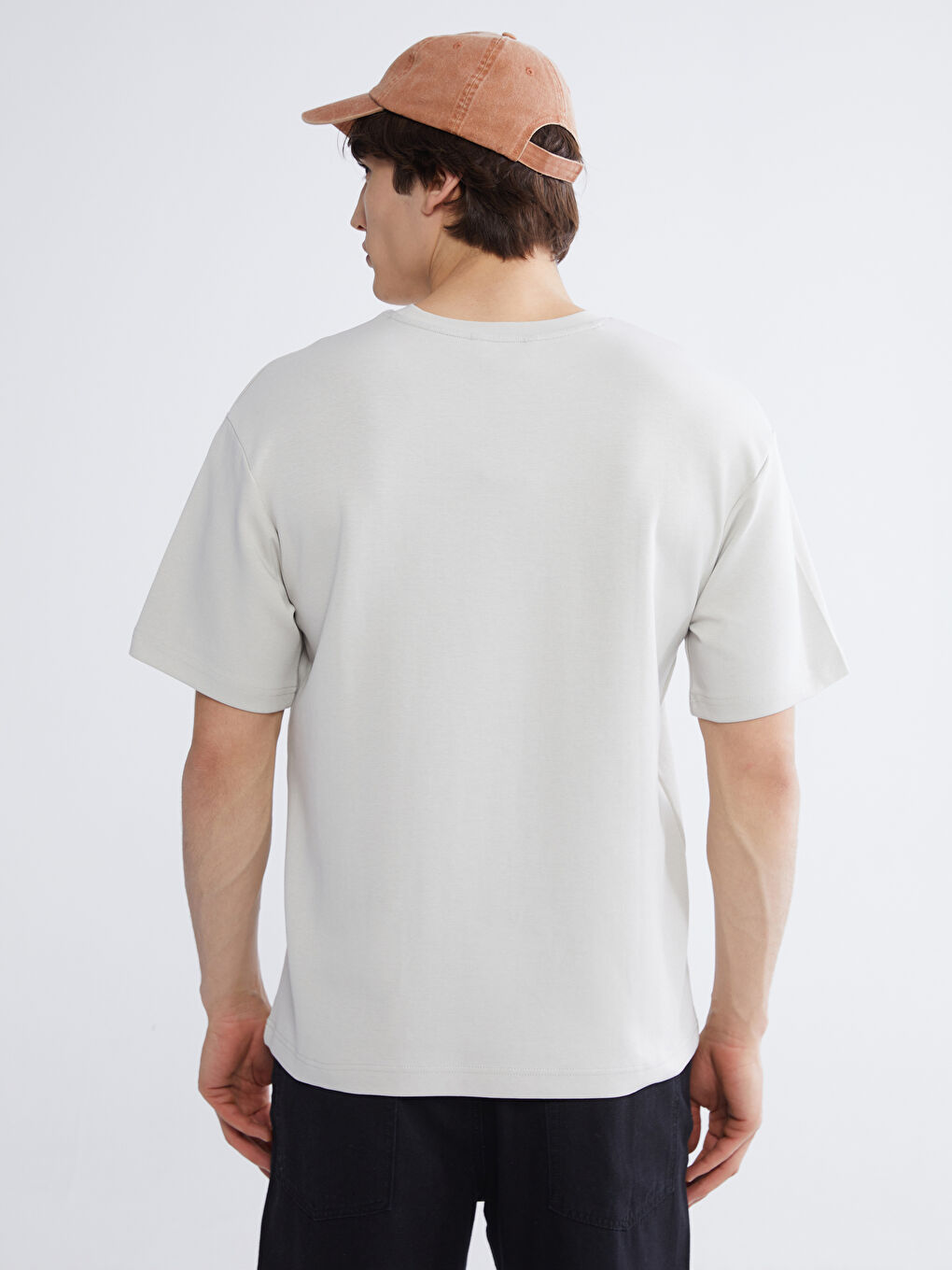 Bej Oversize Bisiklet Yaka Baskılı Erkek Tişört-3