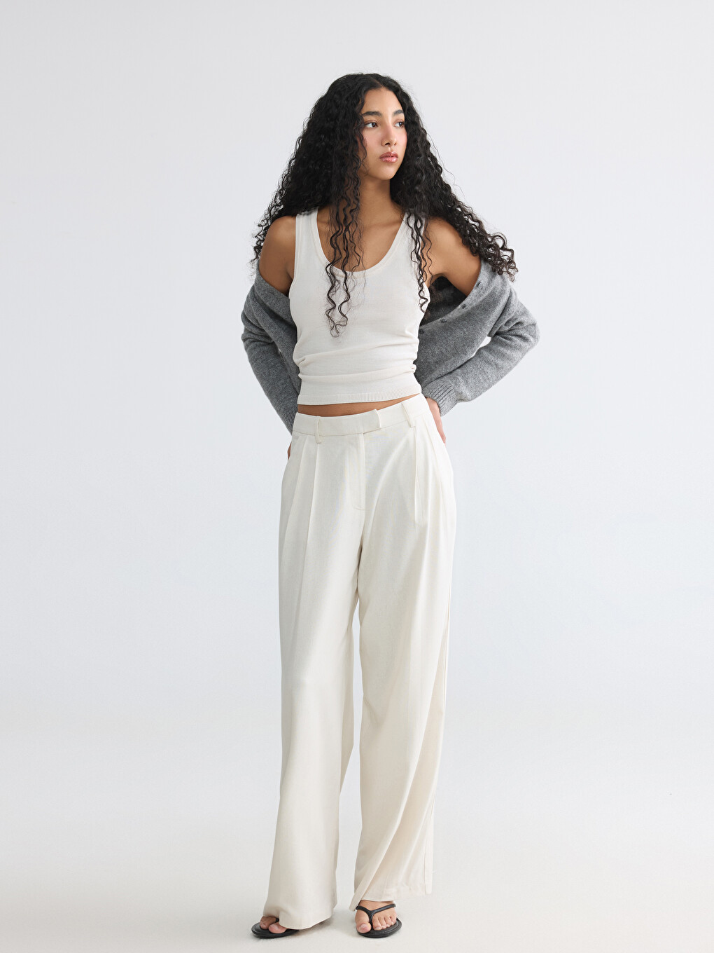 Woman Beige Trousers