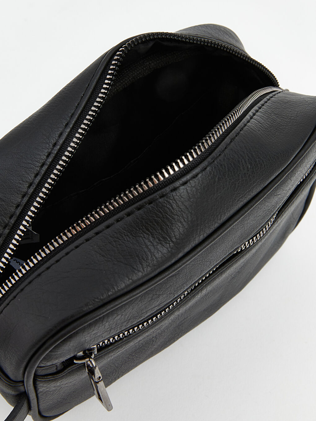 Siyah Deri Görünümlü Erkek El Çantası-2