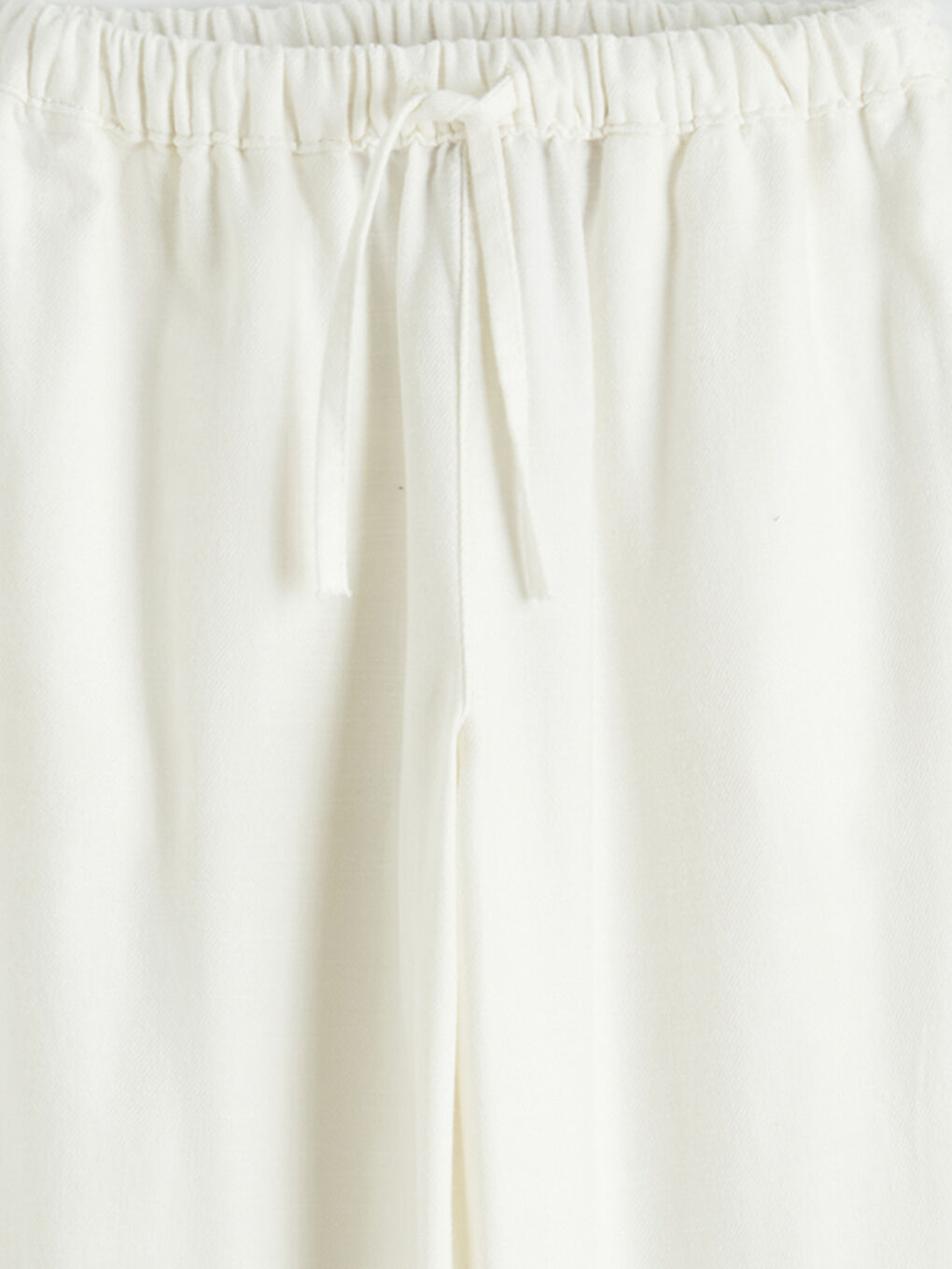 Beyaz Beli Lastikli Gabardin Kadın Pantolon-2