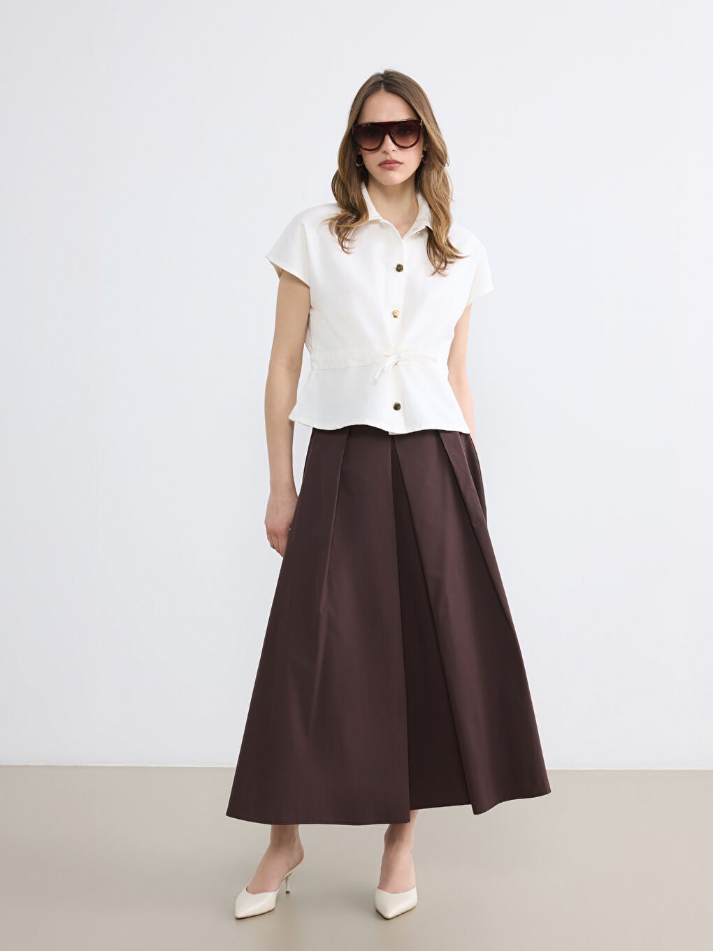 Beyaz Gömlek Yaka Kadın Yelek-1