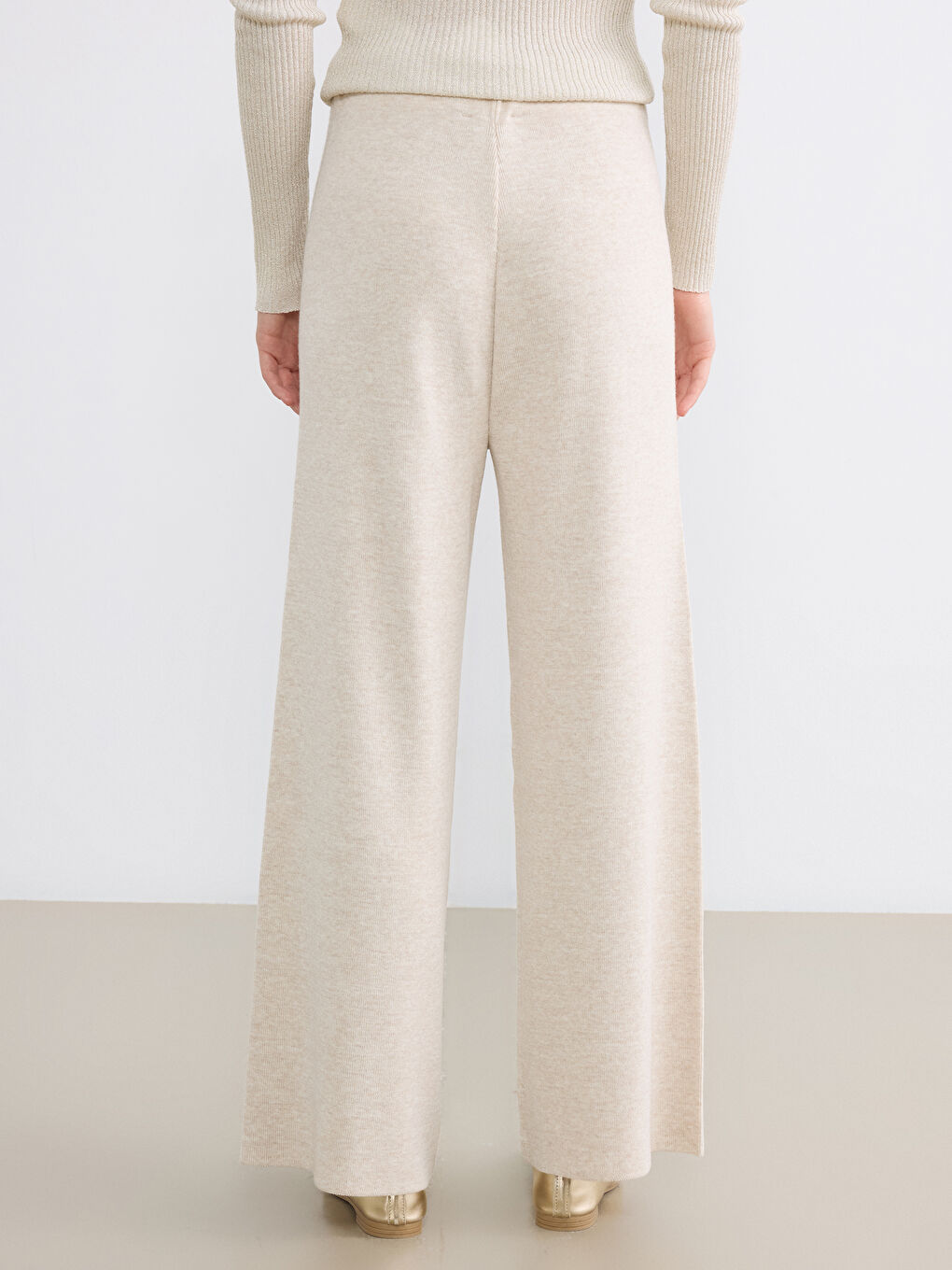 Bej Beli Lastikli Geniş Paça Kadın Triko Pantolon-3