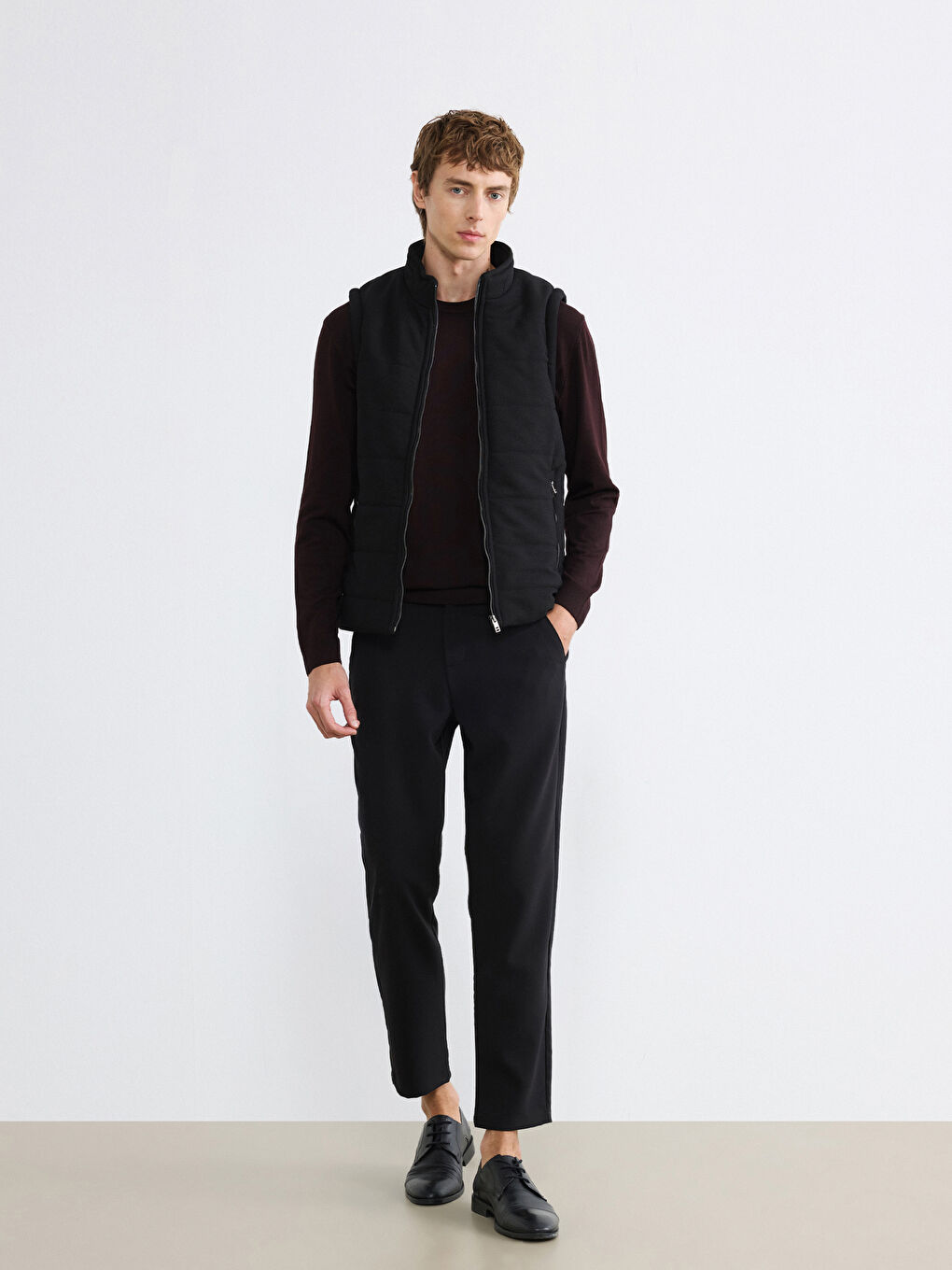 Siyah Slim Fit Dik Yaka Erkek Yelek-1