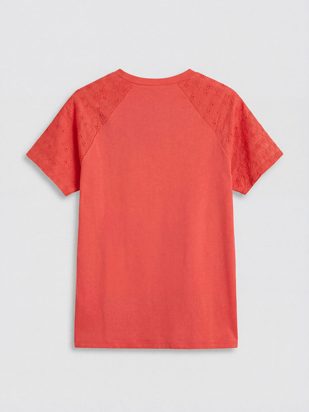 Kırmızı Bisiklet Yaka Nakışlı Kadın Tişört-1