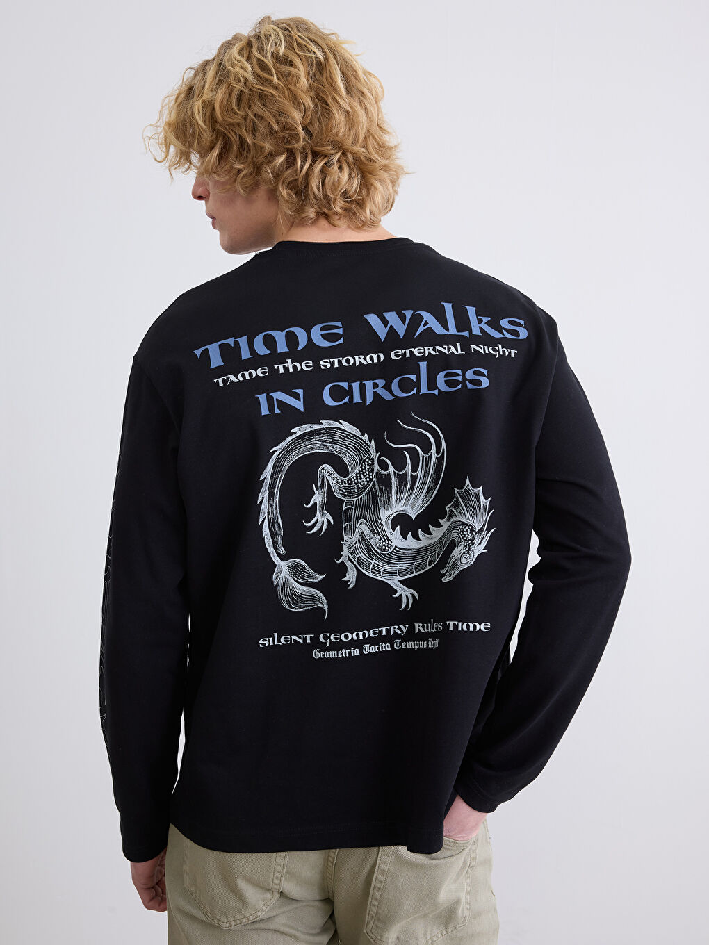 Siyah Bisiklet Yaka Baskılı Erkek Tişört