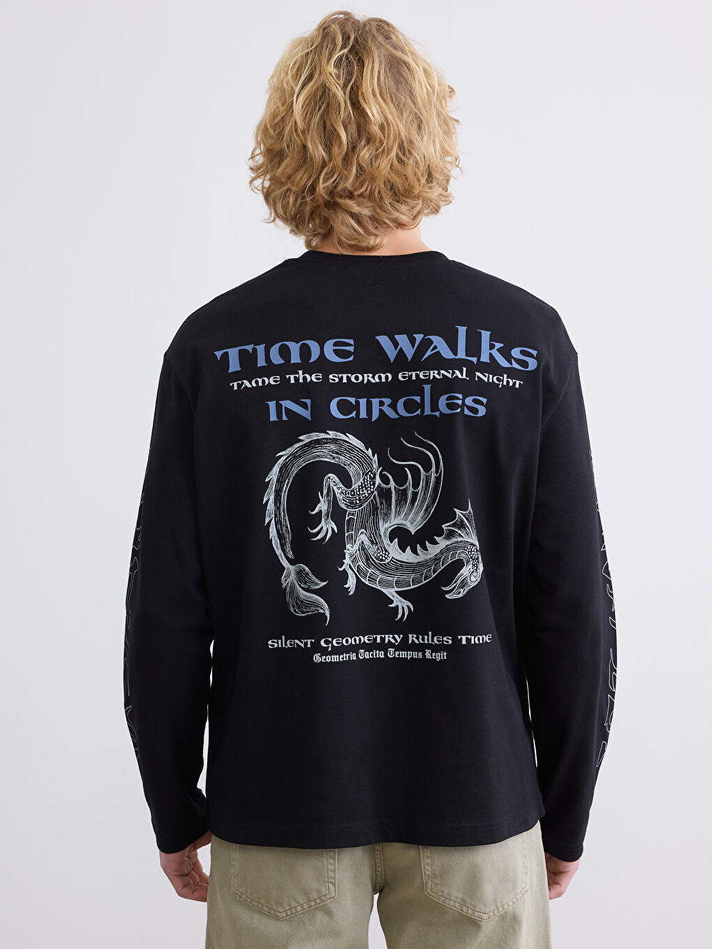 Siyah Bisiklet Yaka Baskılı Erkek Tişört-4