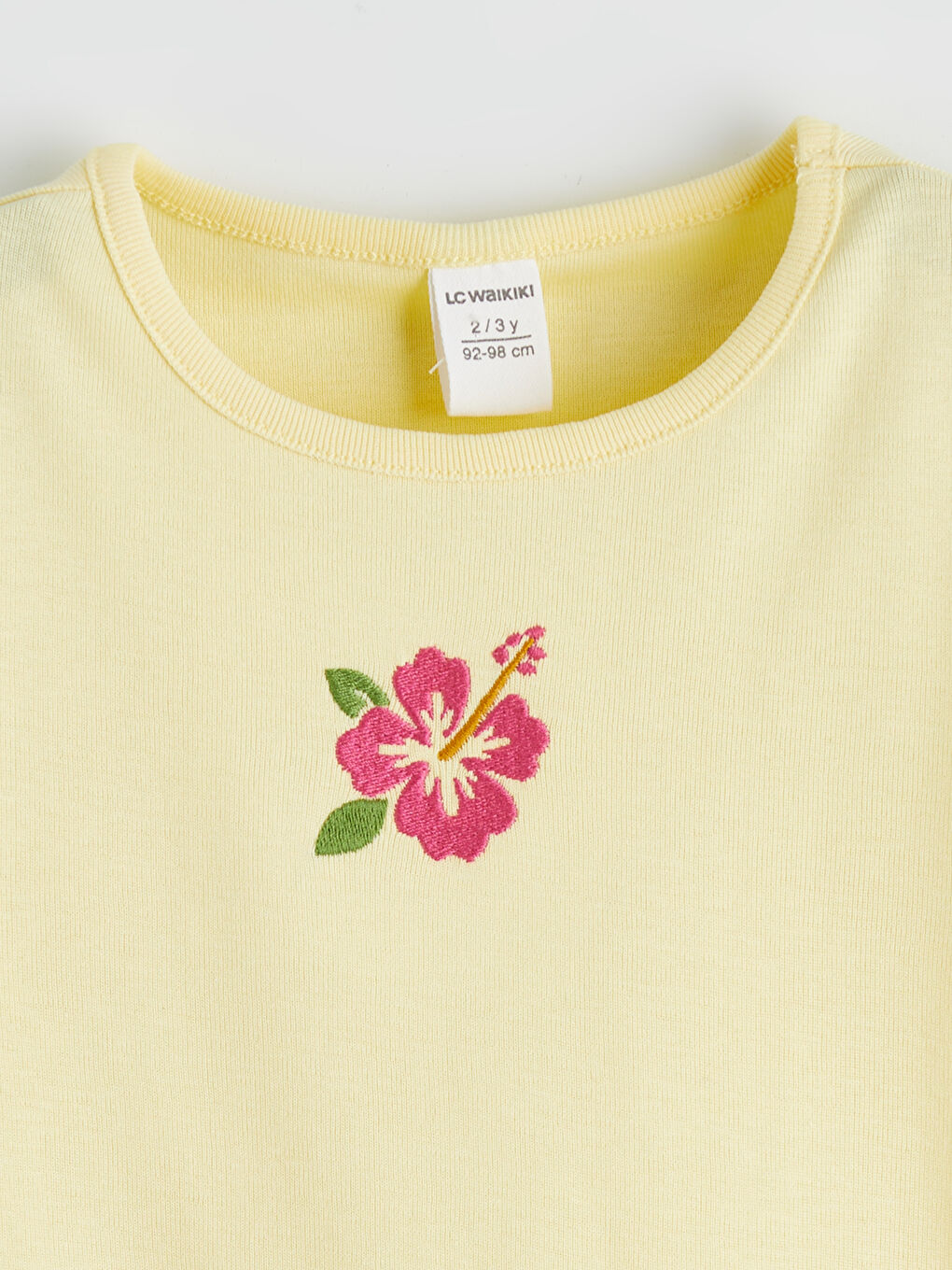 Sarı Bisiklet Yaka Nakışlı Kız Çocuk Tişört-2
