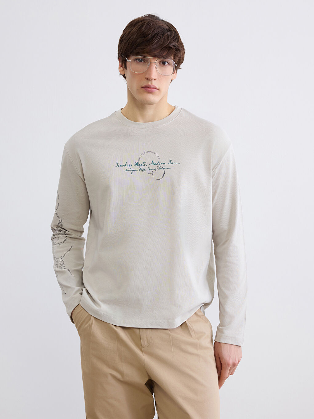 سويت شيرت رجالي بطبعة بياقة دائرية-2