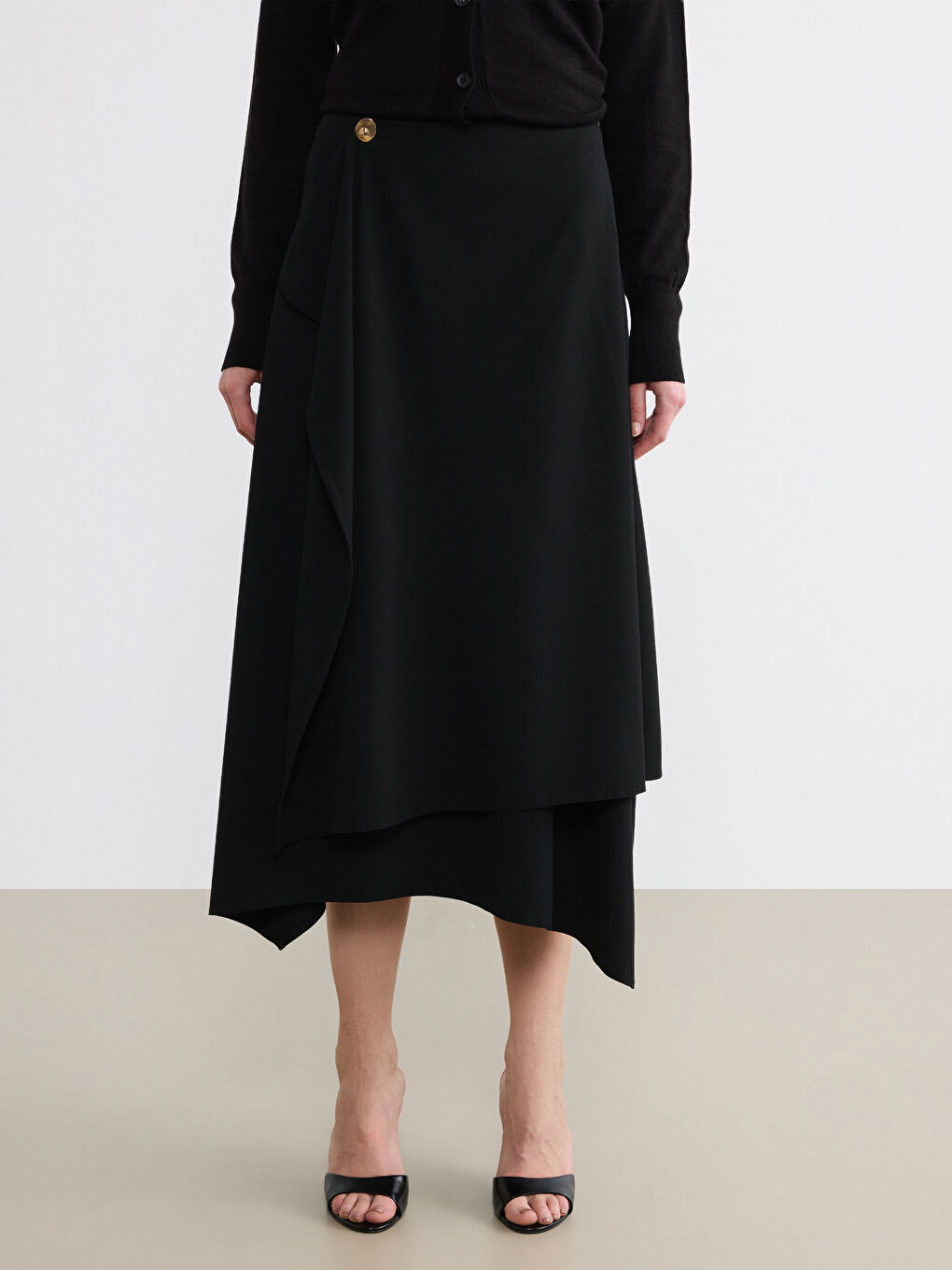 Siyah Yüksek Bel Asimetrik Kesim Etek-1