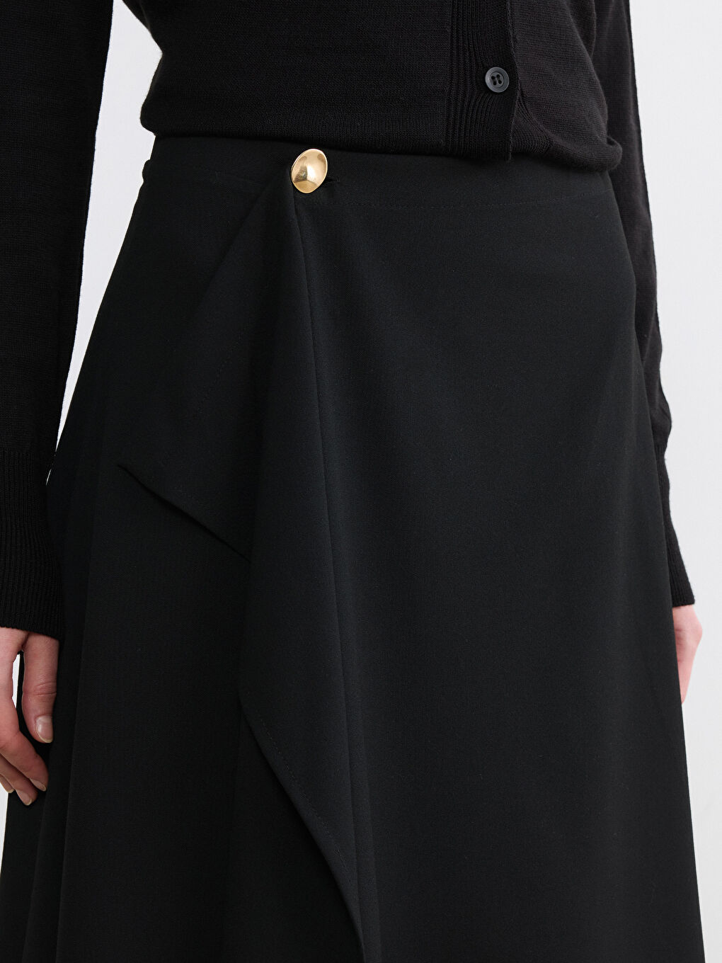 Siyah Yüksek Bel Asimetrik Kesim Etek-2