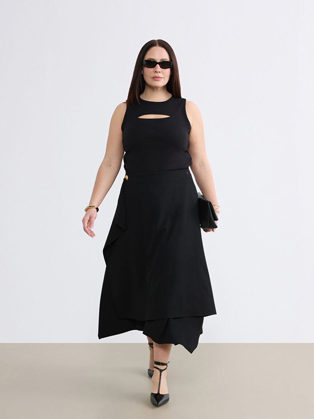 Siyah Yüksek Bel Asimetrik Kesim Etek-1