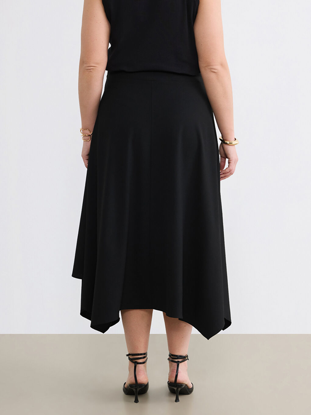 Siyah Yüksek Bel Asimetrik Kesim Etek-7