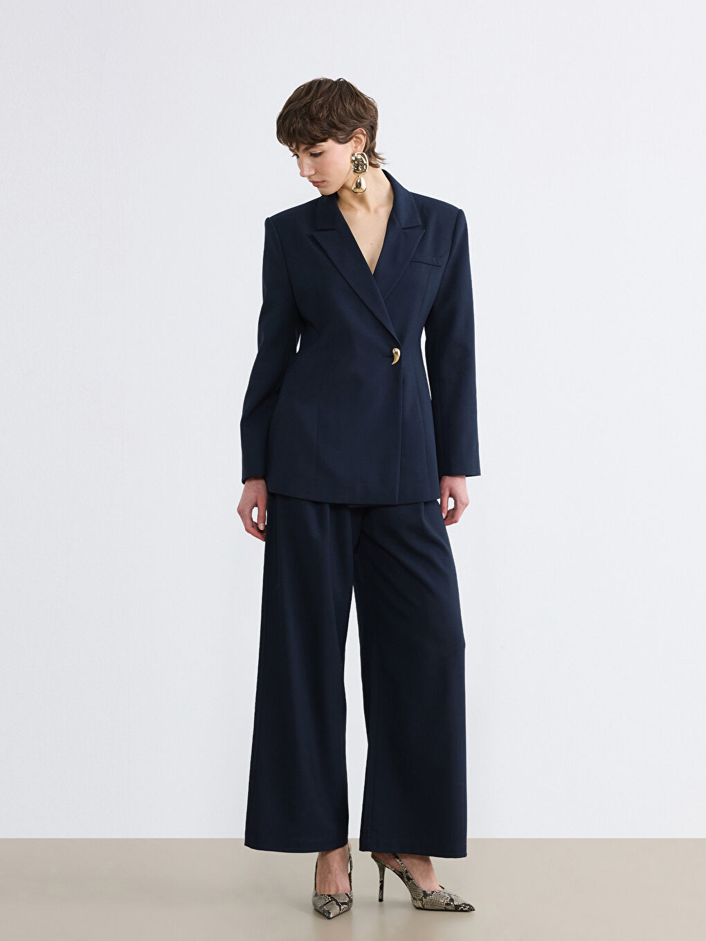 Lacivert Loose Fit Geniş Paça Kadın Pileli Kumaş Pantolon