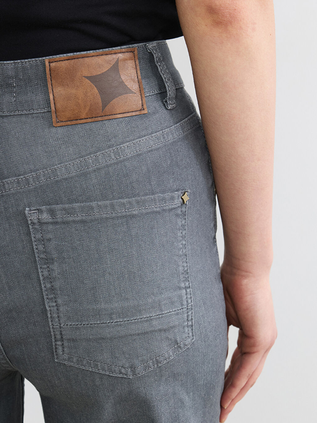 Gri Straight Fit Kadın Jean Pantolon-3