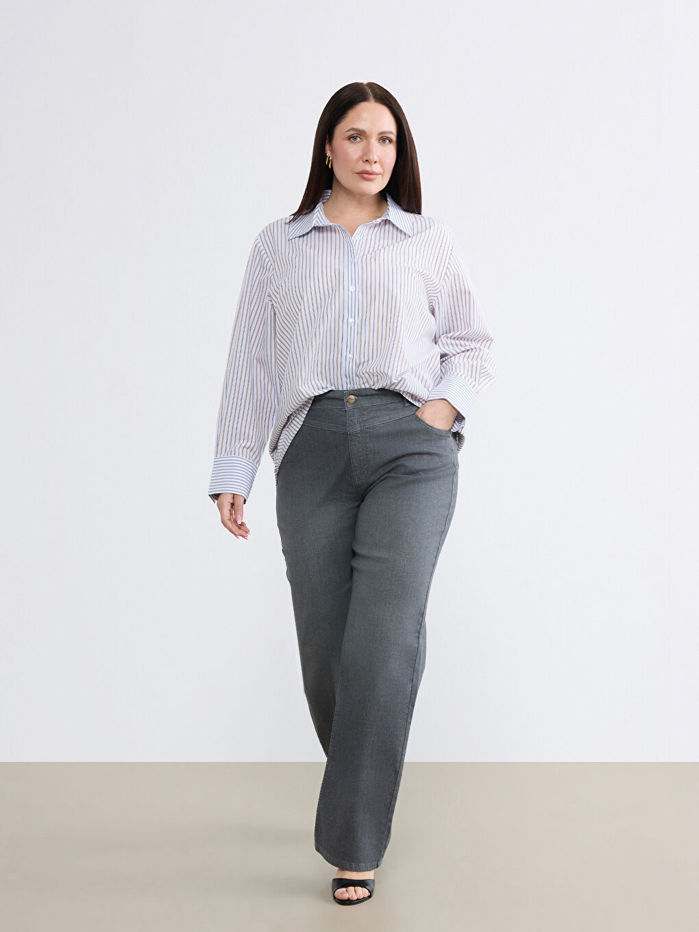 Gri Straight Fit Kadın Jean Pantolon-1