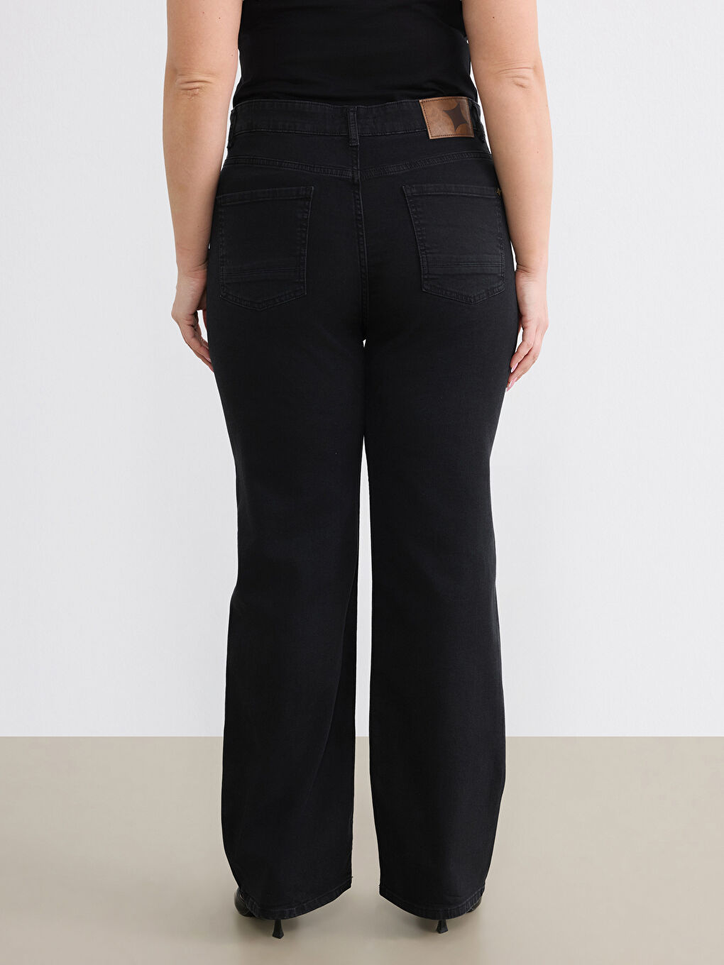 Siyah Straight Fit Kadın Jean Pantolon-9