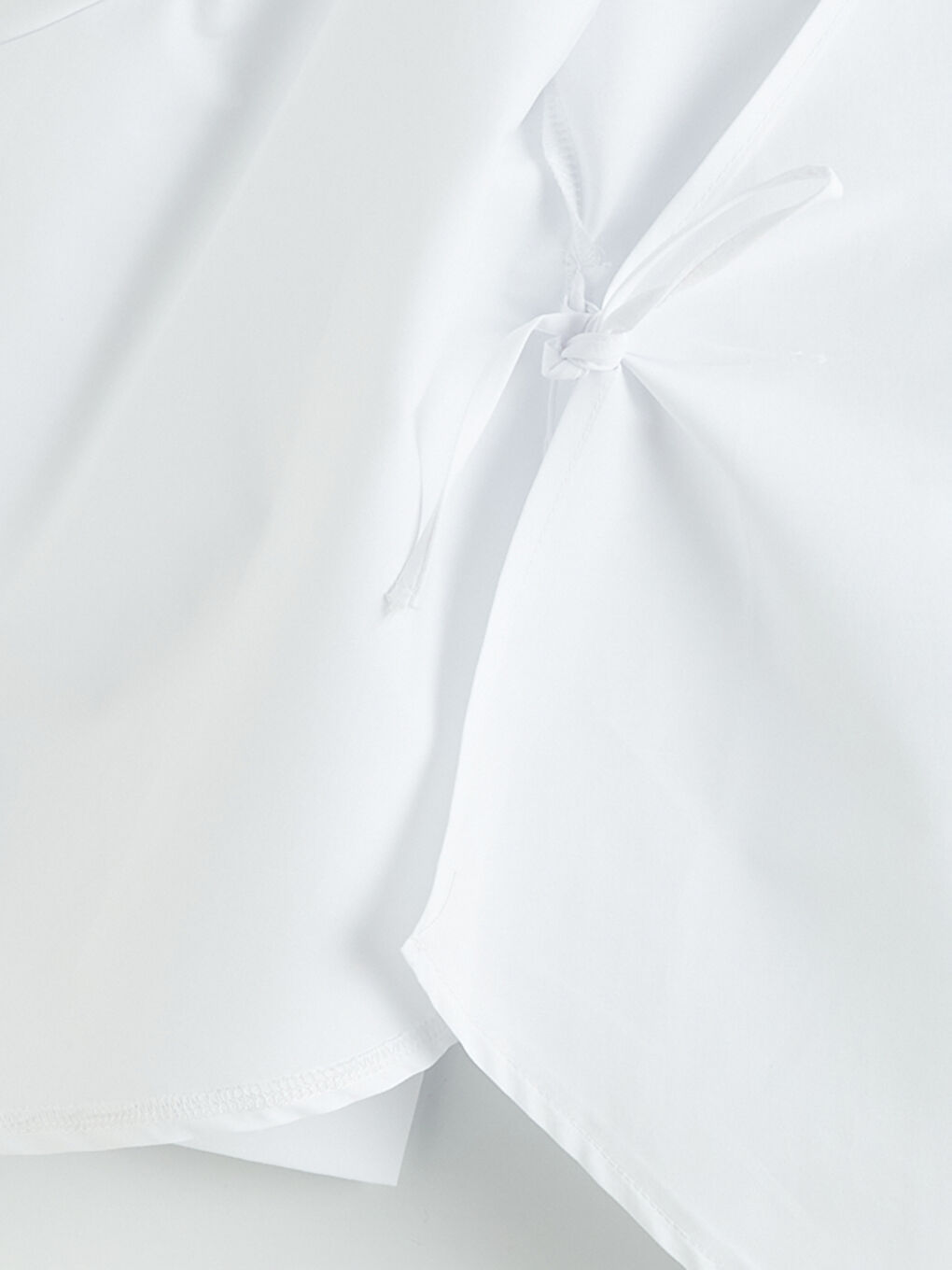 Beyaz Kruvaze Yaka Poplin Kadın Gömlek-2