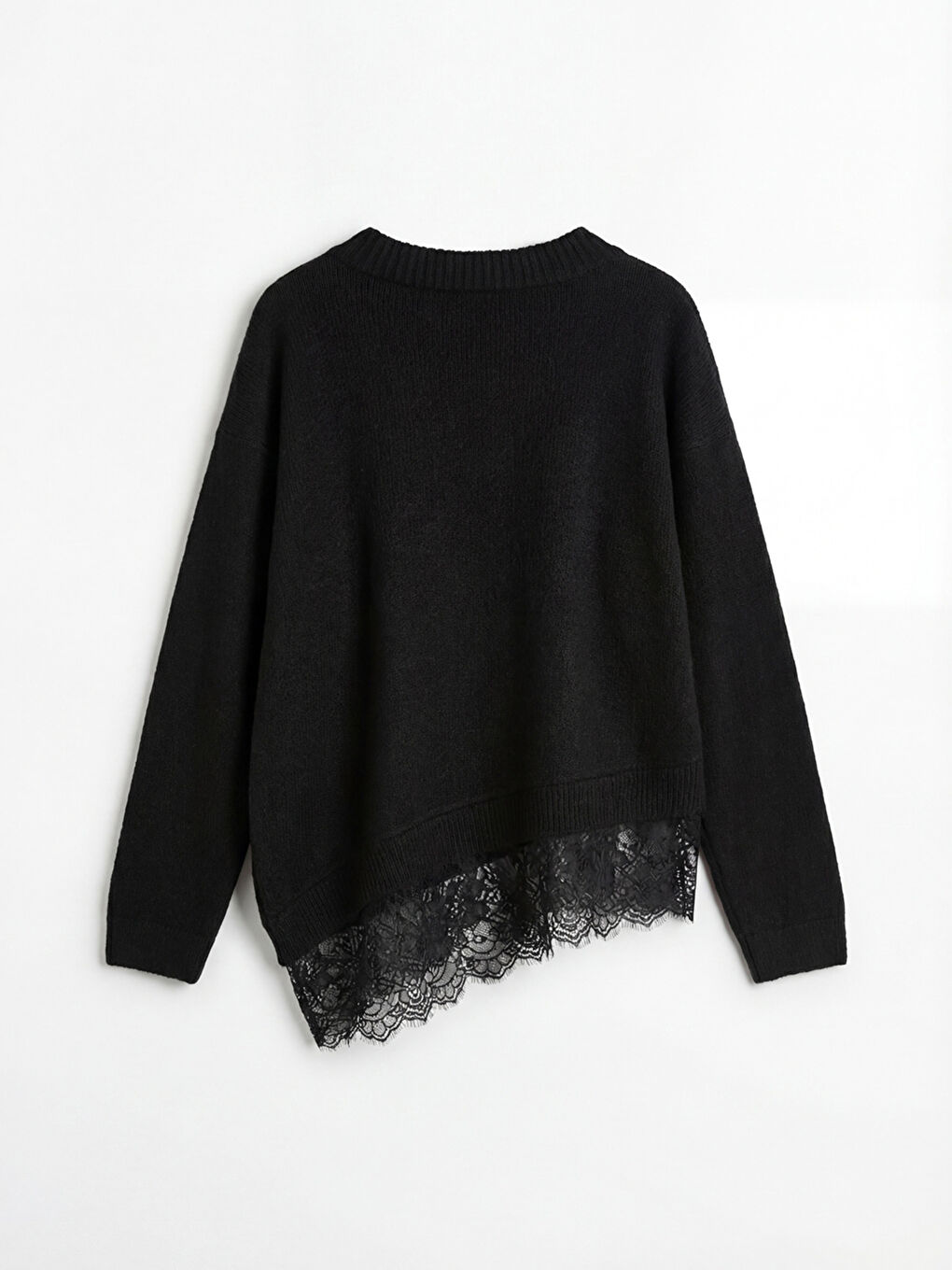 Siyah V Yaka Dantel Detaylı Kadın Triko Kazak-1