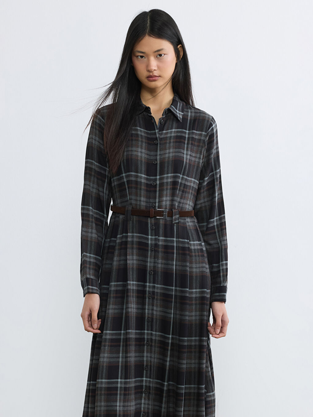 Торлы белдігі бар жейде-көйлек