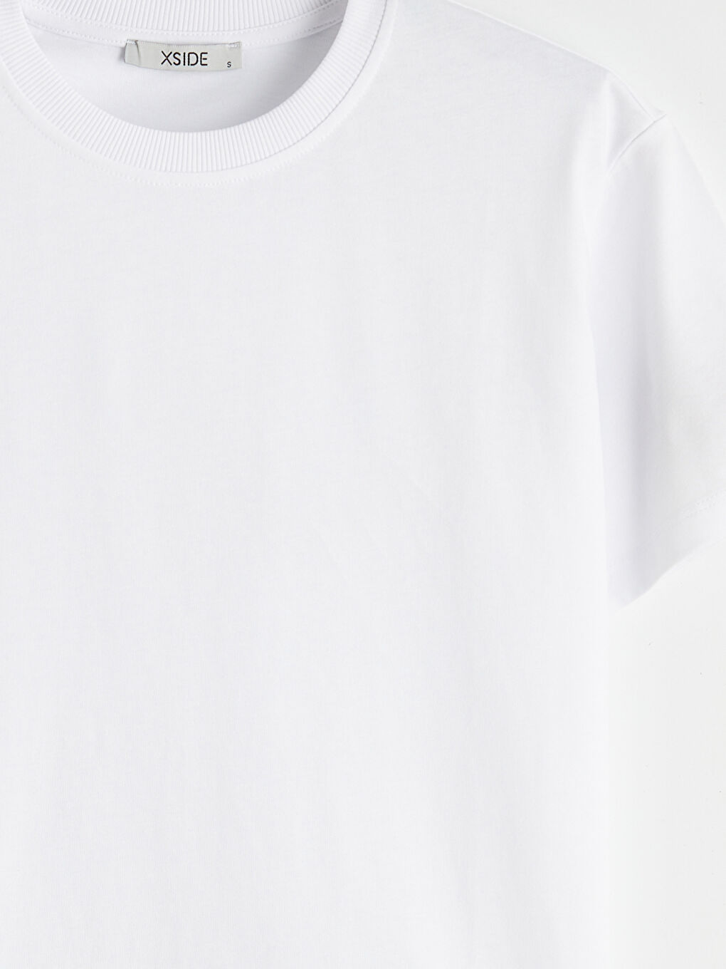 Beyaz Bisiklet Yaka Kadın Tişört-5