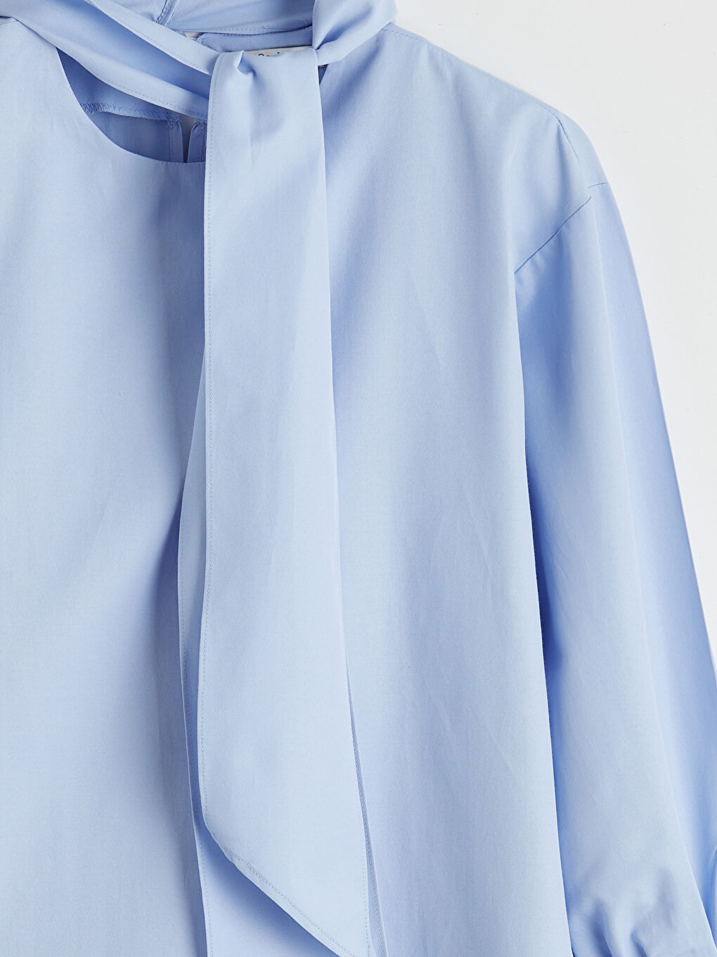 Mavi Bağlamalı Yaka Büzgülü Bluz-2