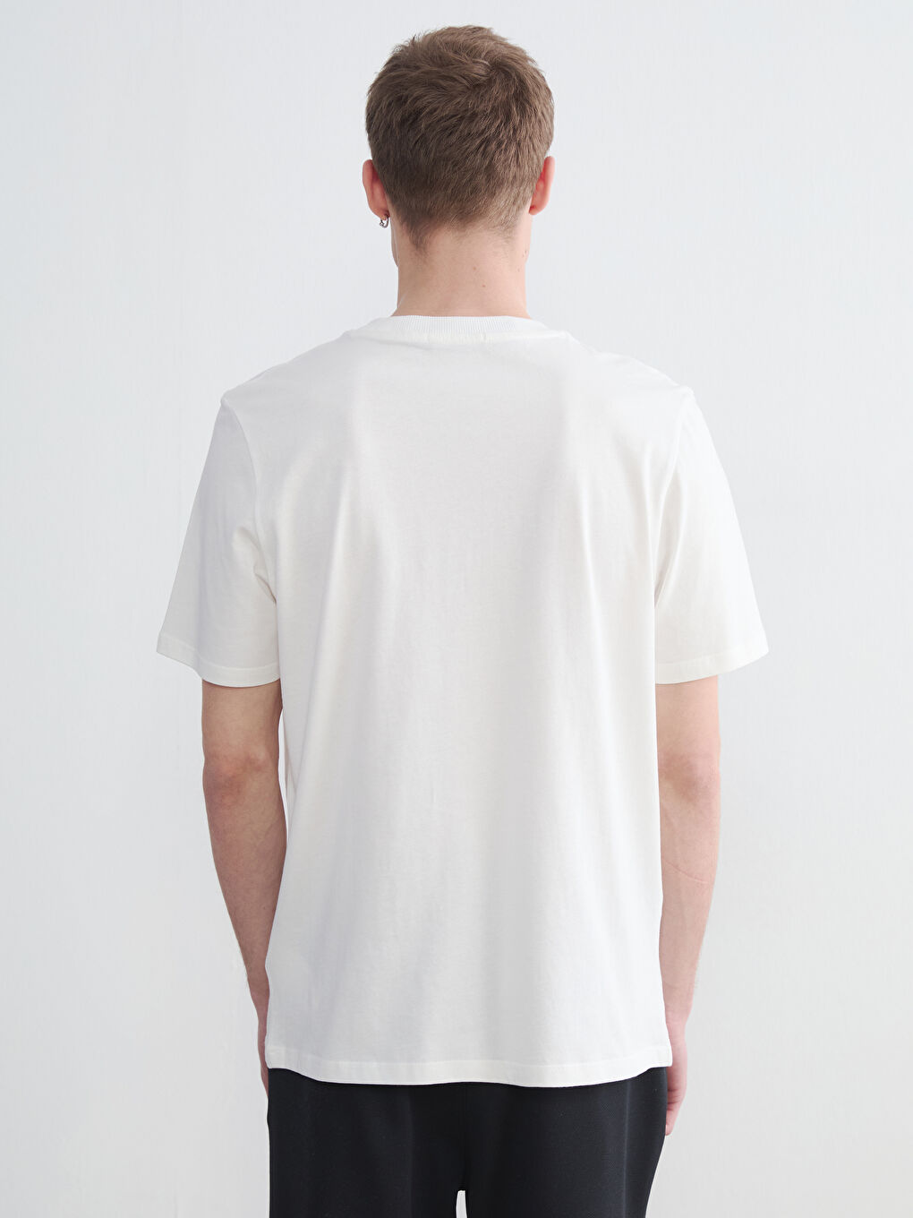 تي شيرت أبيض رجال-3