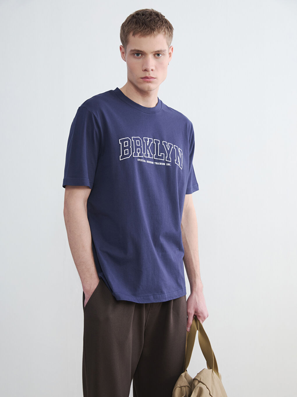 تي شيرت أزرق رجال