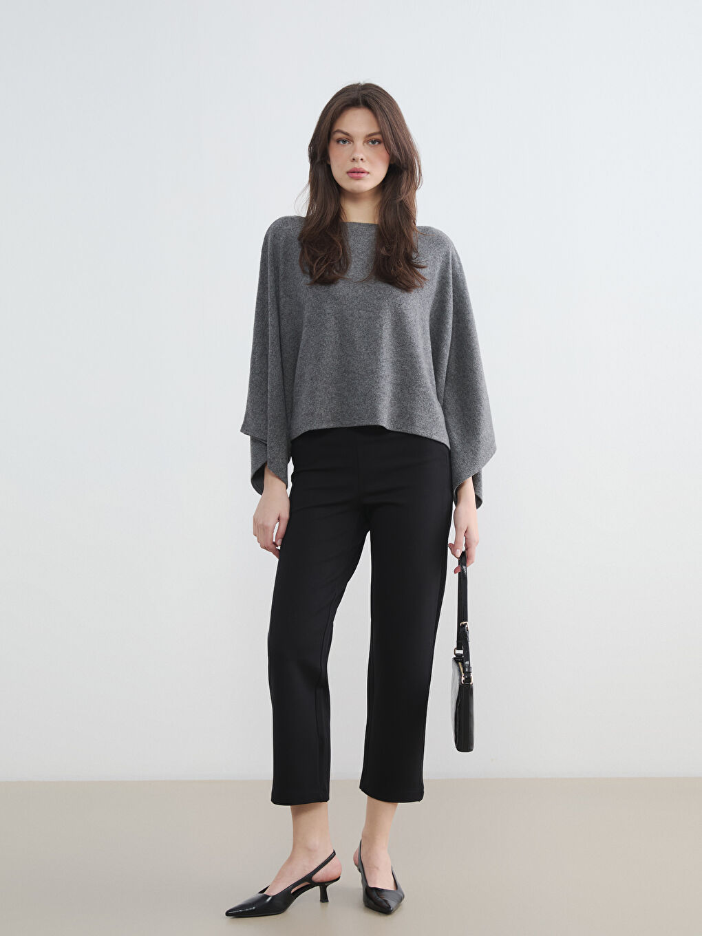 Slim Fit Ženske Pantalone