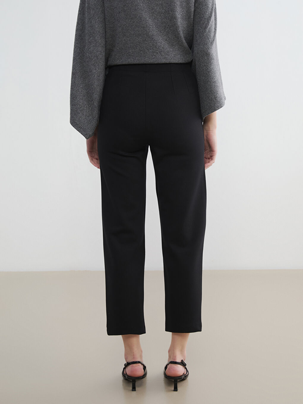 Slim Fit Ženske Pantalone-7