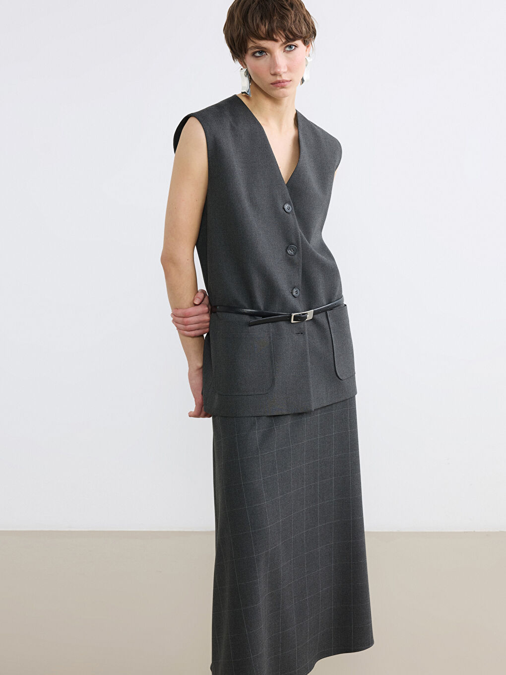 Antrasit V Yaka Kadın Klasik Yelek