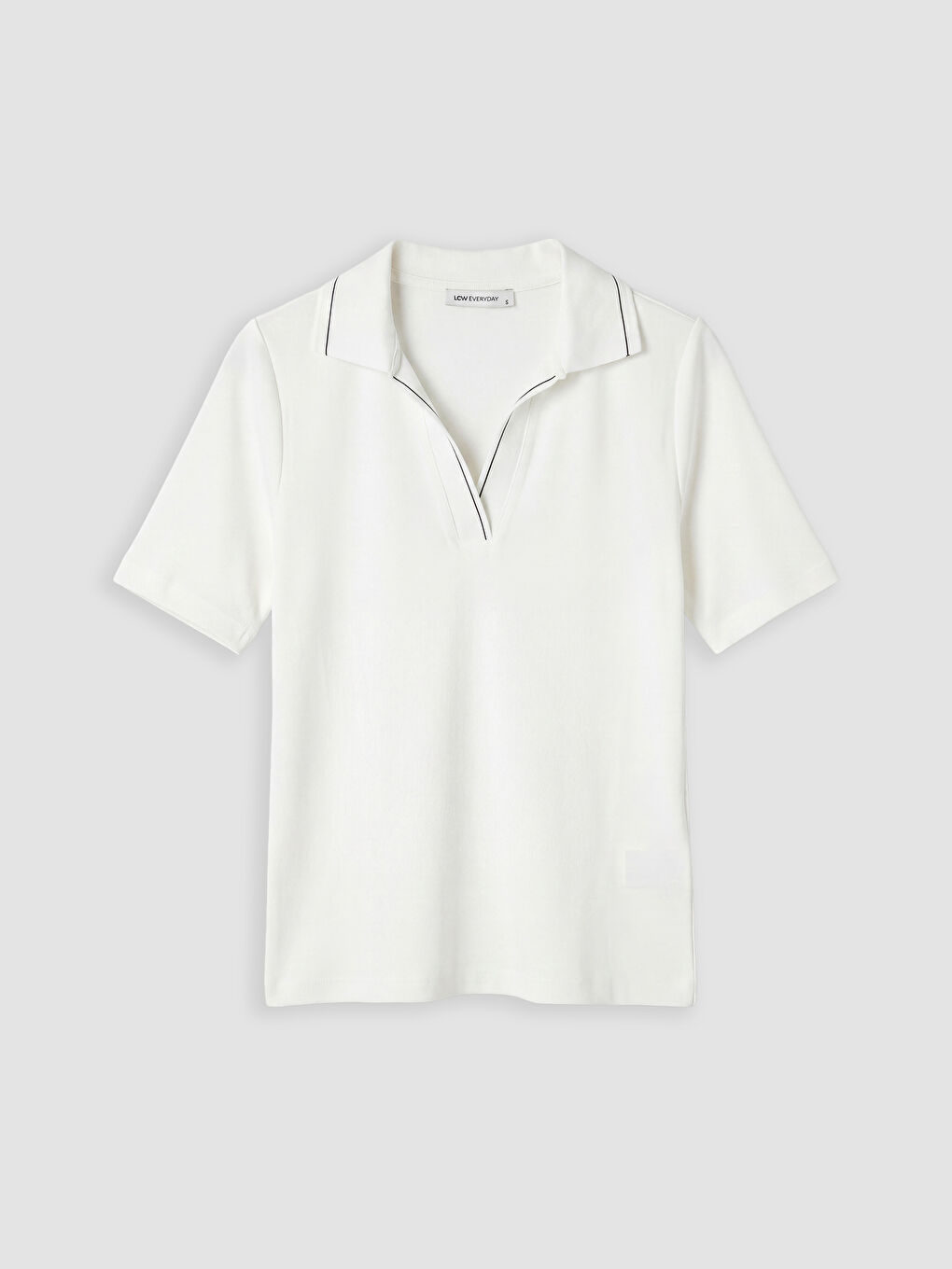 Beyaz Polo Yaka Kadın Tişört