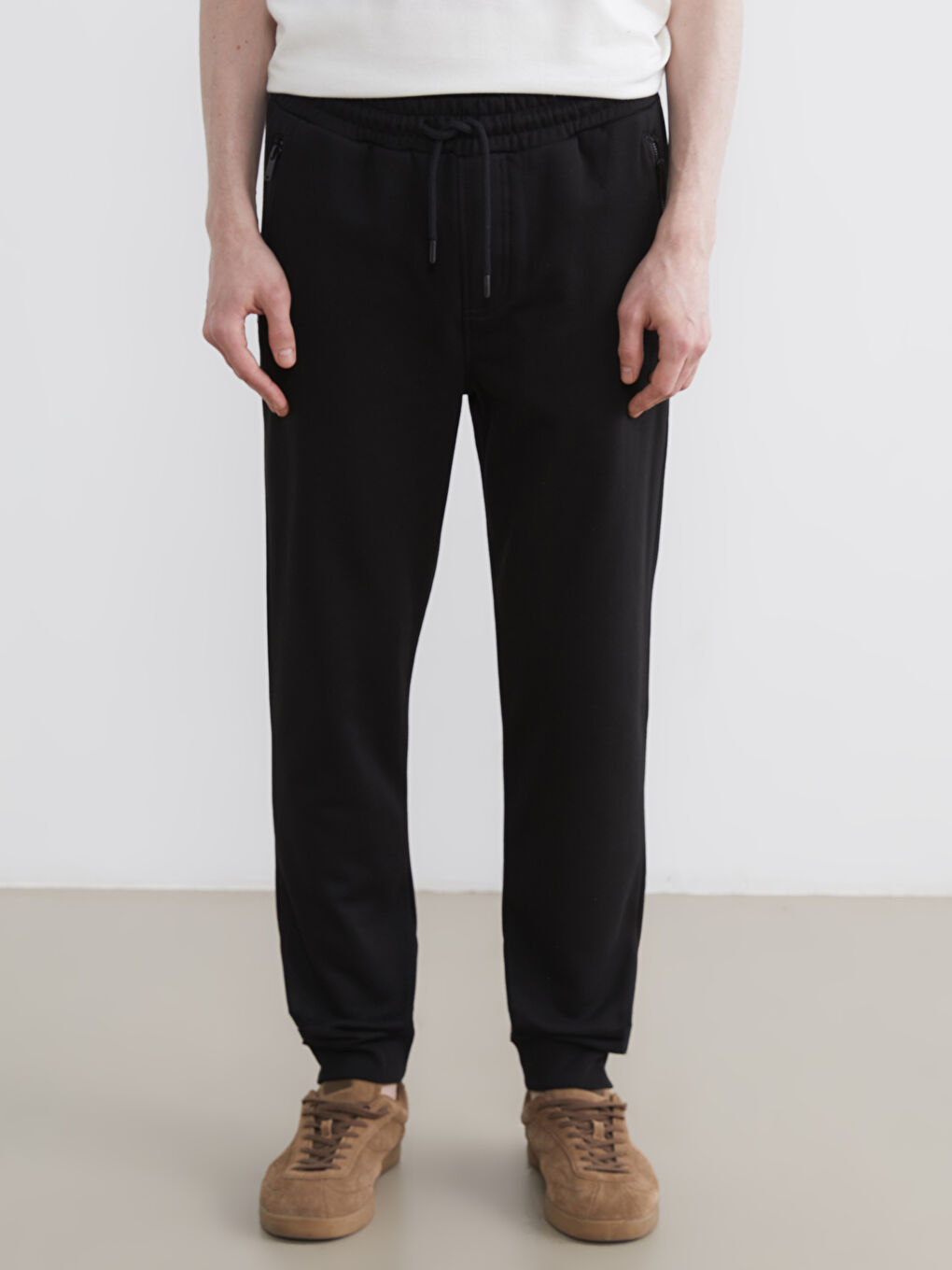 Siyah Standart Kalıp Erkek Jogger Eşofman Altı-1