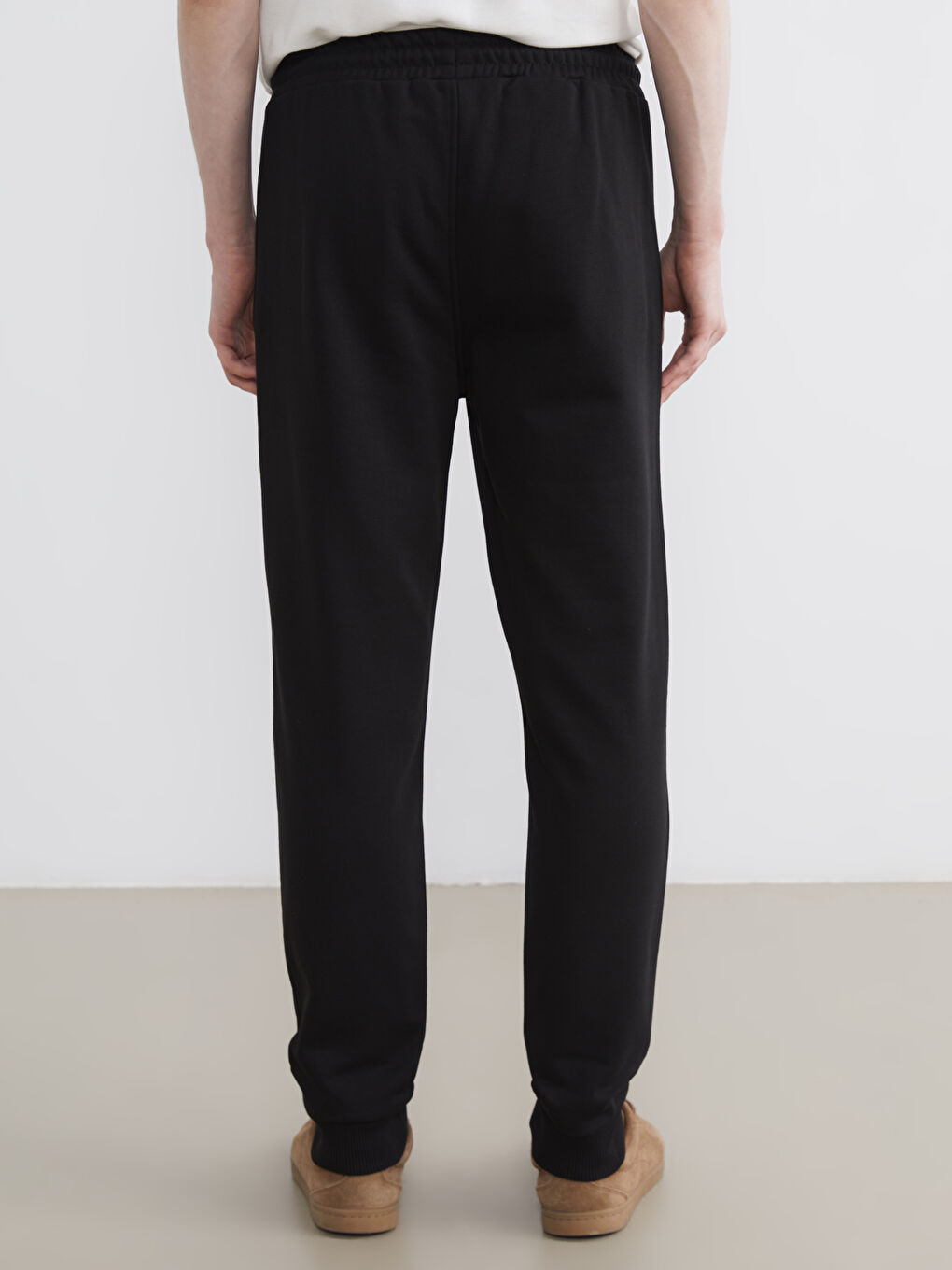 Siyah Standart Kalıp Erkek Jogger Eşofman Altı-3