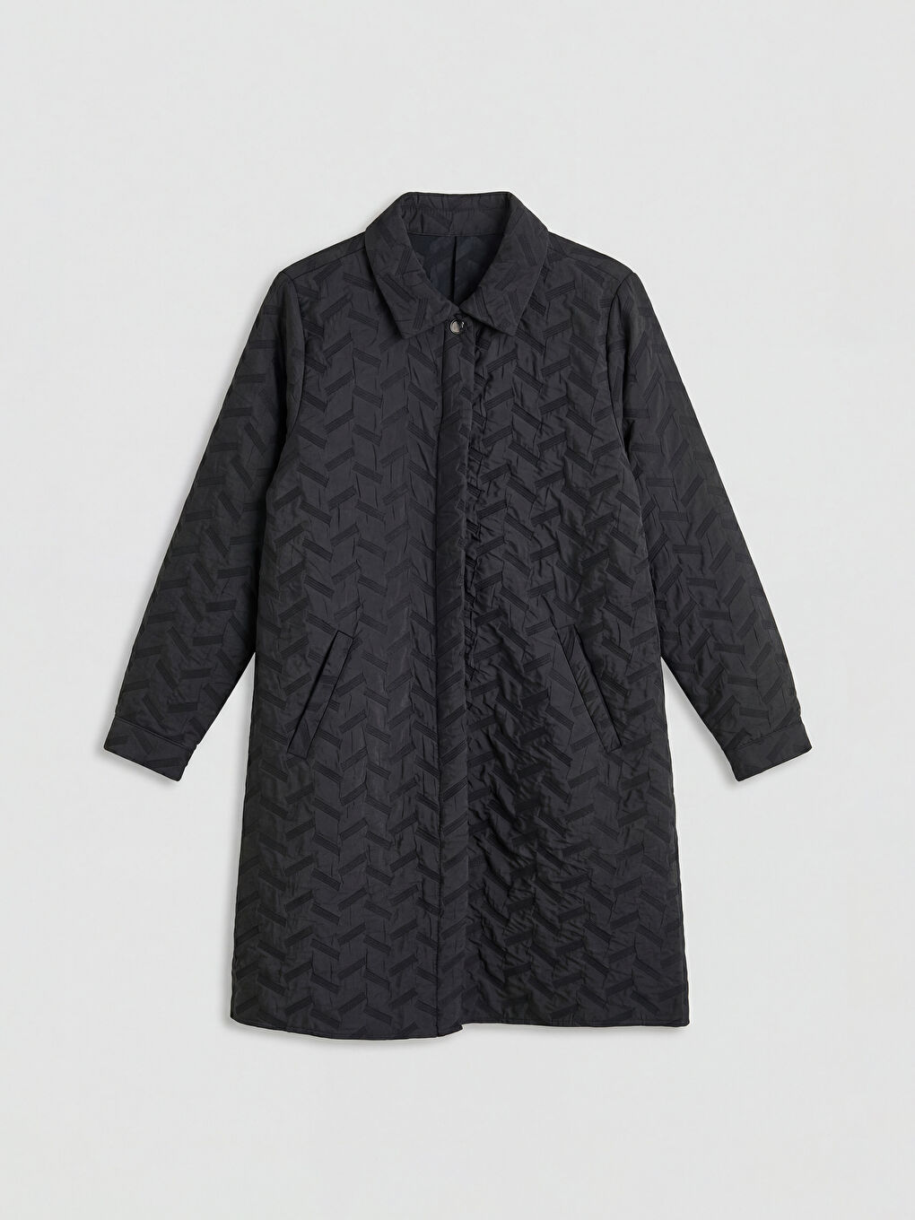 Siyah Gömlek Yaka Desenli Kadın Ferace	