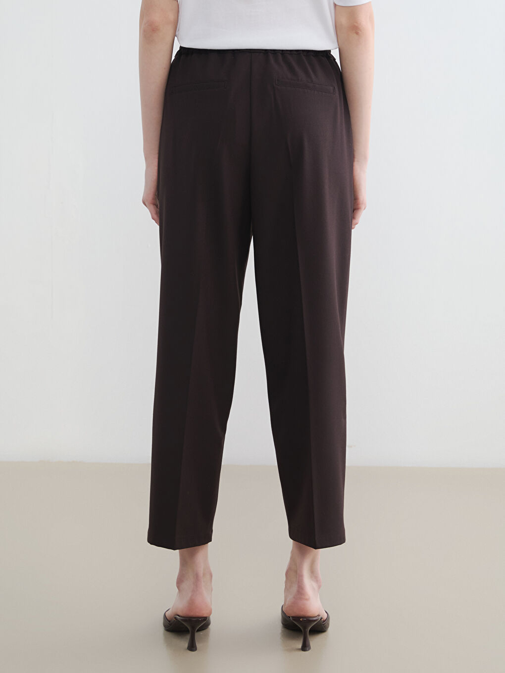 Kahverengi Beli Lastikli Kadın Pantolon-3